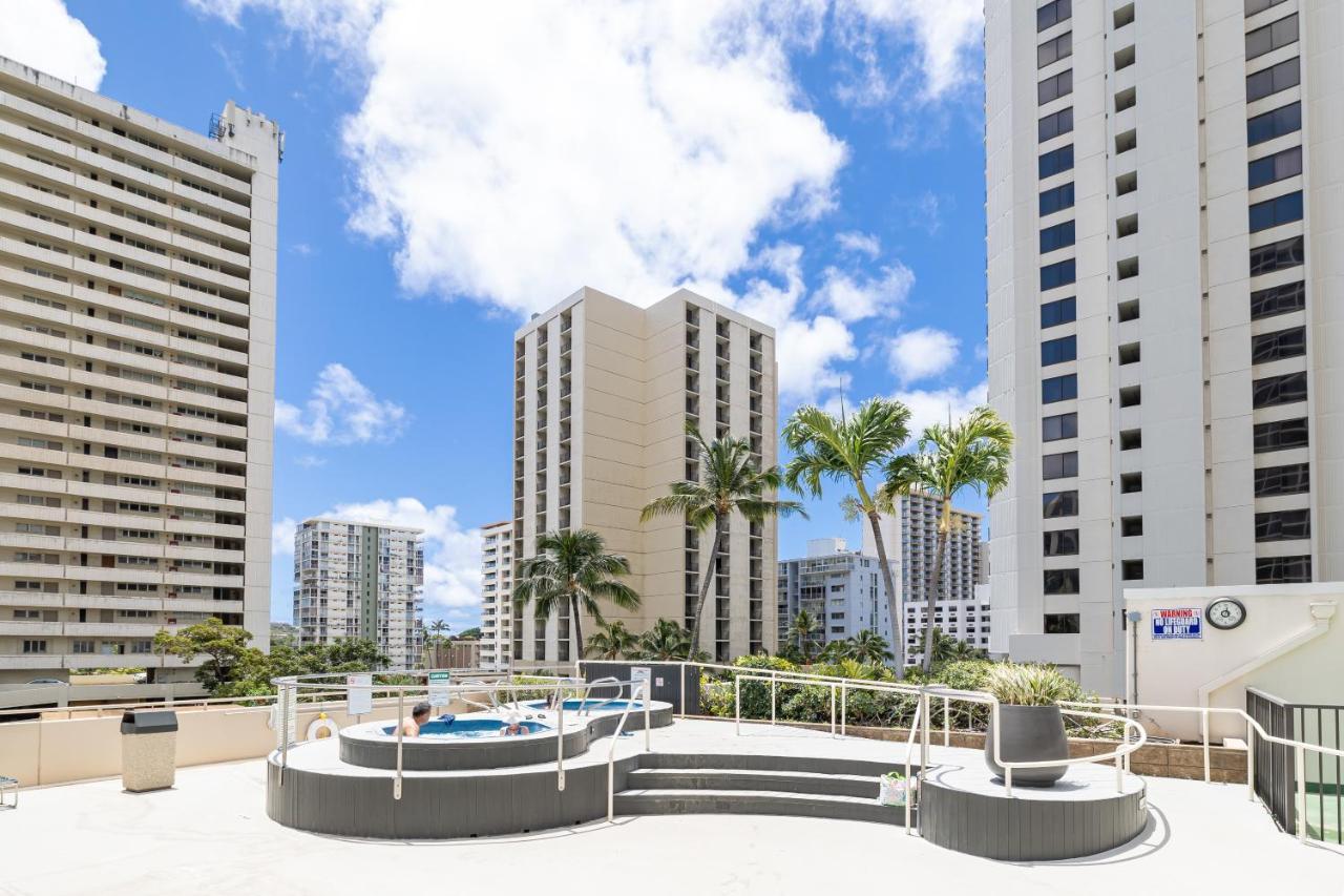 Aloha Vibes With Ocean Views, Near Beach & Parking! Honolulu Extérieur photo