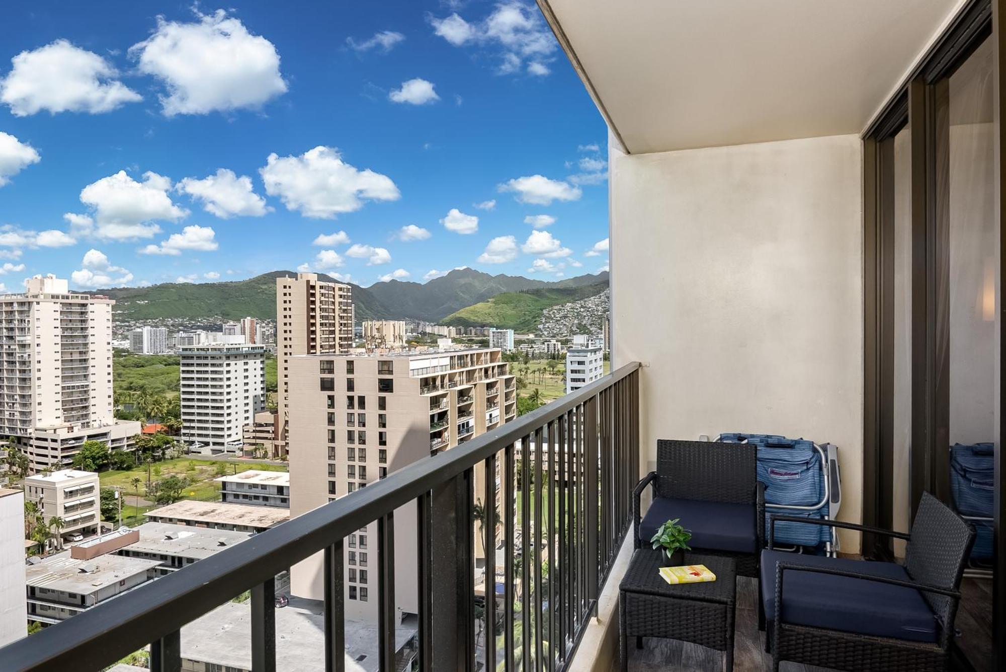 Aloha Vibes With Ocean Views, Near Beach & Parking! Honolulu Extérieur photo